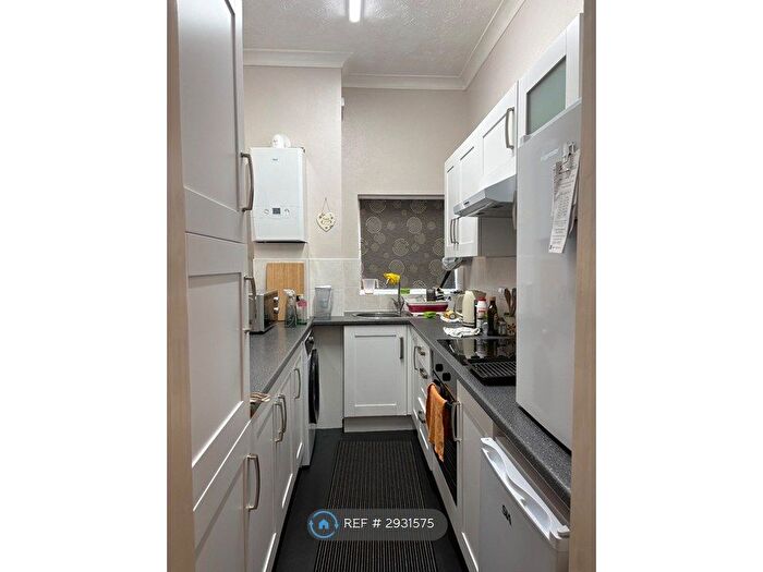 1 Bedroom Flat To Rent In Buckeridge Road, Teignmouth, TQ14
