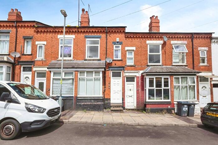 3 Bedroom Terraced House For Sale In Kitchener Road, Selly Park, Birmingham, B29
