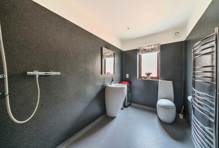 4 Bedroom Detached House For Sale In Parkway, Midsomer Norton, Radstock, Somerset, BA3