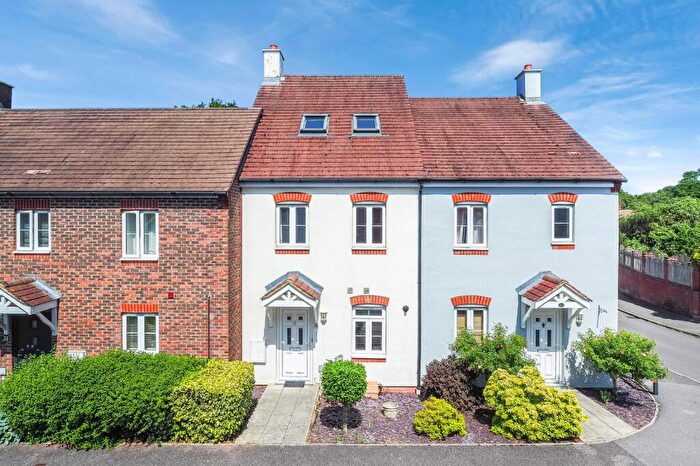 3 Bedroom Terraced House For Sale In Barentin Way, Petersfield, Hampshire, GU31