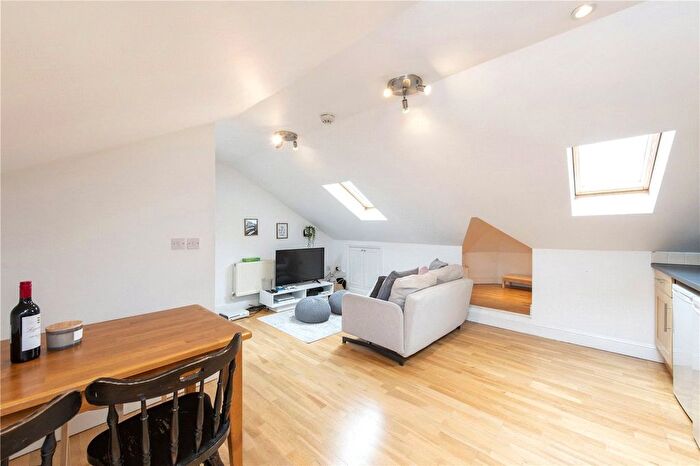 1 Bedroom Flat For Sale In Wimbart Road, London, SW2