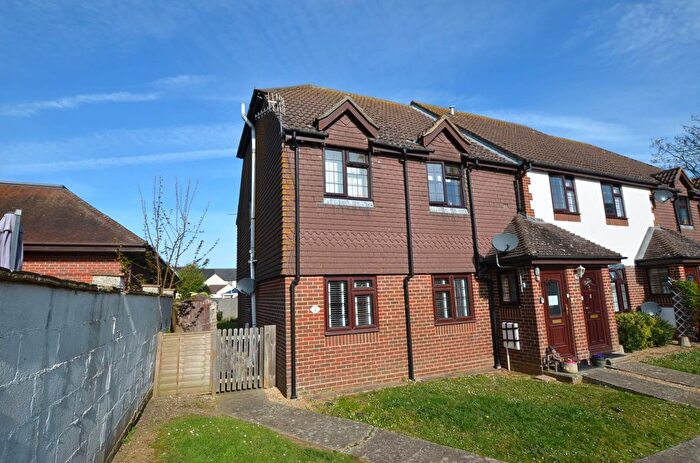 2 Bedroom Flat To Rent In Mulberry Court, Selsey, PO20