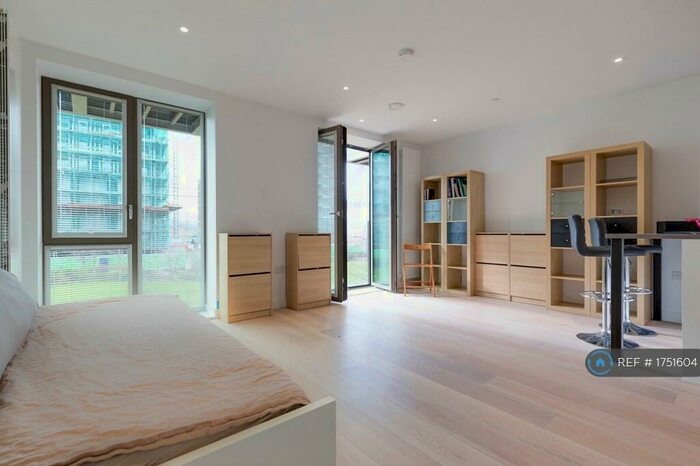 Studio To Rent In Kelson House, London, E16