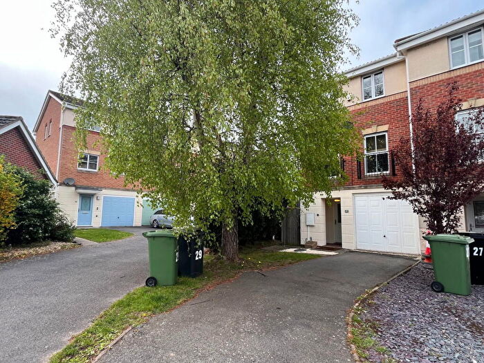 3 Bedroom End Of Terrace House For Sale In Kilburn End, Oakham, LE15