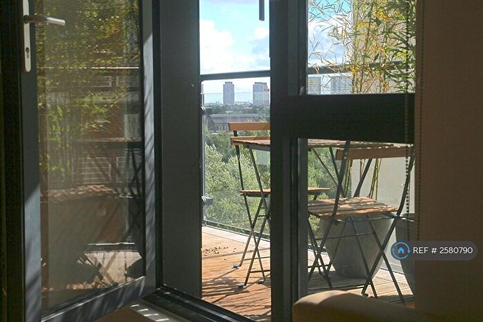 1 Bedroom Flat To Rent In Cadmium Square, London, E2