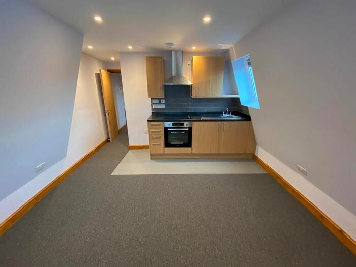1 Bedroom Flat To Rent In Devonshire Square, Bromley, BR2