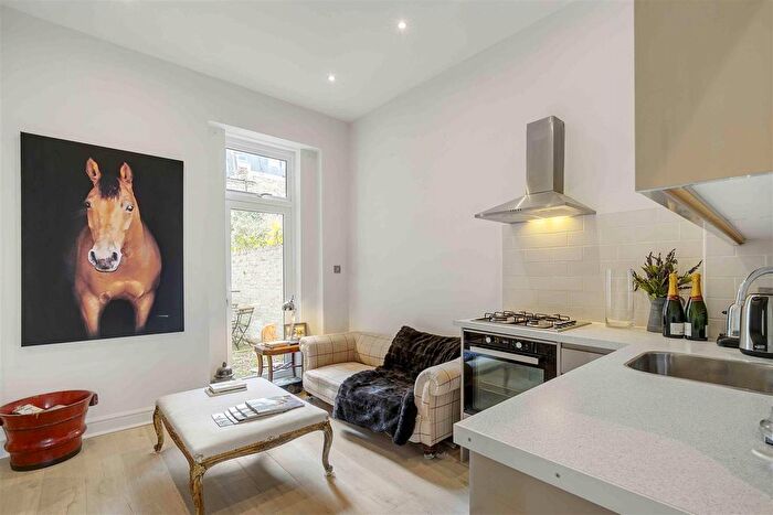 1 Bedroom Flat To Rent In Radipole Road, London, SW6