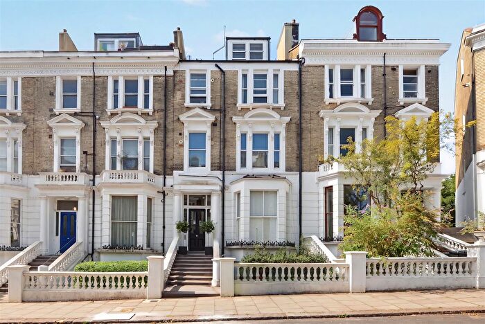 1 Bedroom Flat For Sale In Belsize Crescent, Belsize Village, London, NW3