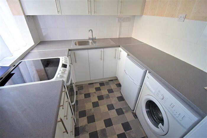 1 Bedroom Apartment To Rent In The Martindales, Crescent Road, Luton, LU2