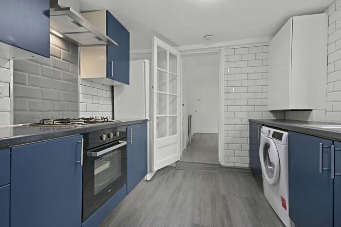 3 Bedroom Terraced House To Rent In Dundee Road, London, SE25