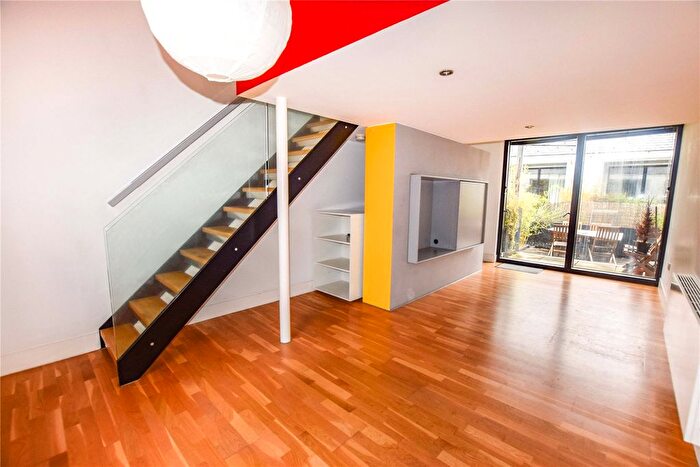 2 Bedroom Terraced House To Rent In Ash Street, Salford, M6