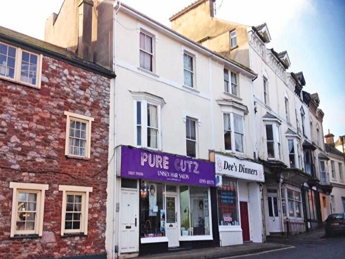 1 Bedroom Flat To Rent In Church Street, Paignton, TQ3