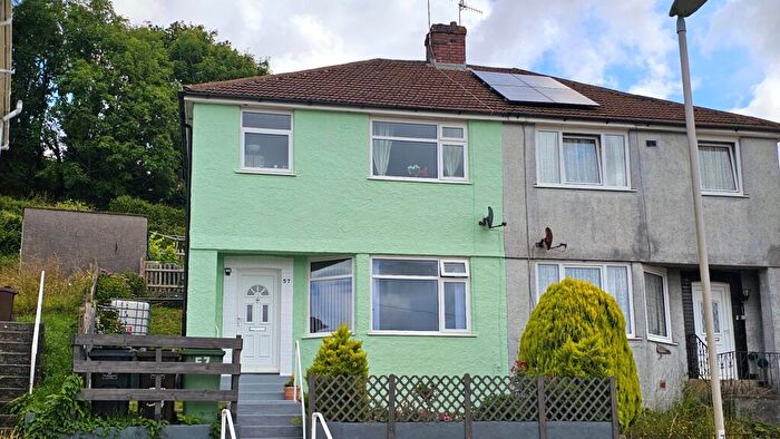 3 Bedroom Semi-Detached House For Sale In Wycliffe Road, Plymouth, PL3