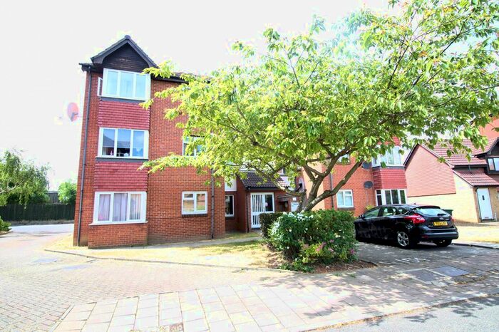 Studio To Rent In Sterling Gardens, New Cross, SE14