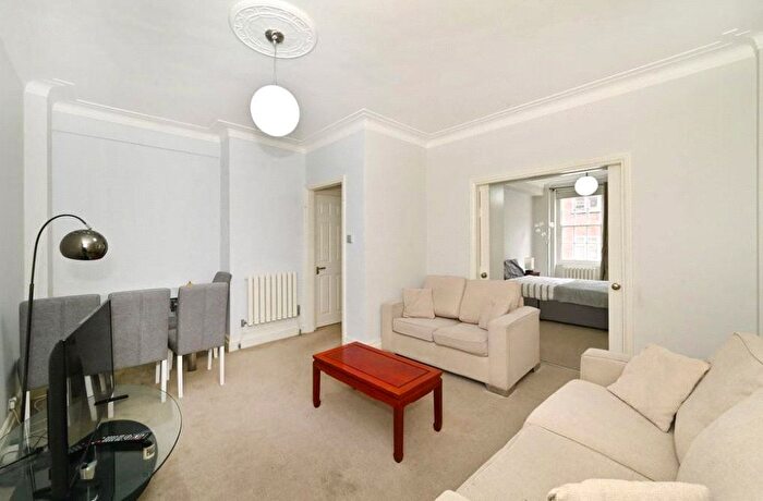1 Bedroom Flat To Rent In Portman Square, Marylebone, W1H