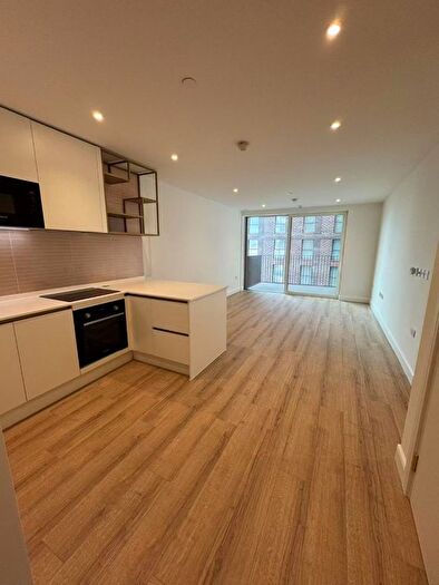 1 Bedroom Flat To Rent In Grand Union, Beresford Ave, Wembley, HA0
