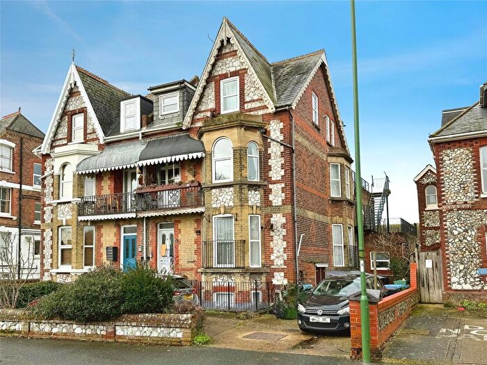 1 Bedroom Flat For Sale In St. Catherines Road, Littlehampton, West Sussex, BN17