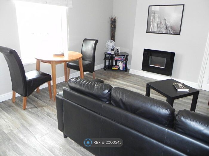 2 Bedroom Flat To Rent In Duesbery Street, Hull, HU5