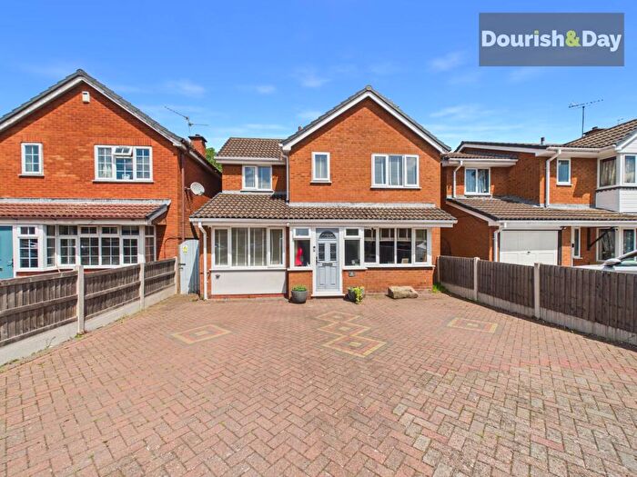 4 Bedroom Detached House For Sale In Cairns Drive, Stafford, ST16