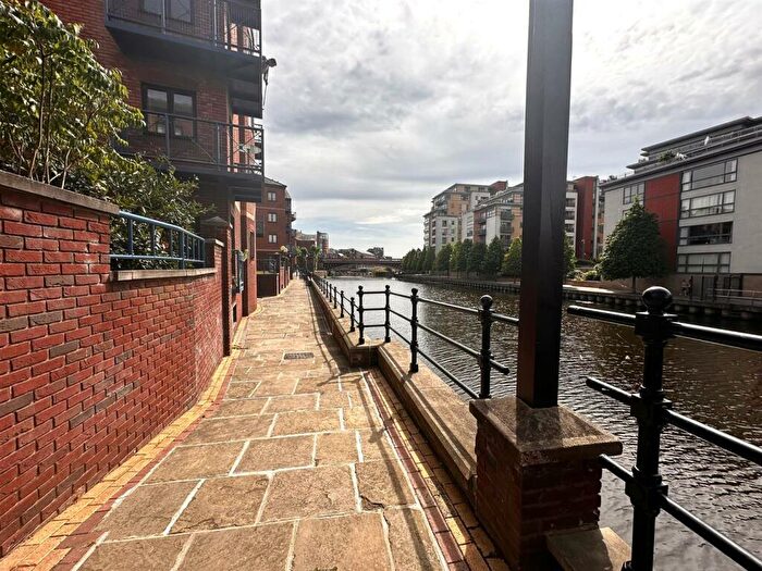 1 Bedroom Apartment To Rent In The Chandlers, Leeds City Centre, LS2