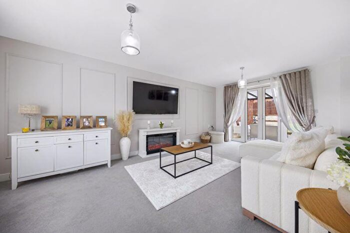 4 Bedroom Detached House For Sale In Baker Crescent, Wingerworth, Chesterfield, S42