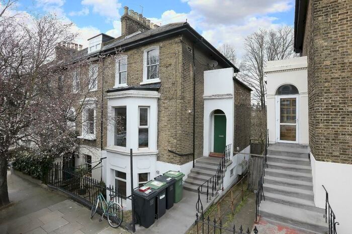 2 Bedroom Flat To Rent In Cranfield Road Brockley, SE4
