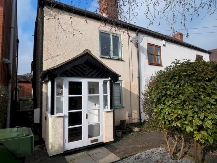2 Bedroom Semi-Detached House To Rent In Birmingham Road, Bromsgrove, B61
