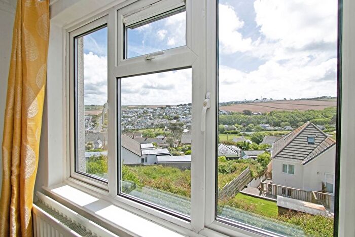1 Bedroom Flat For Sale In Tregundy Road, Perranporth, Cornwall, TR6