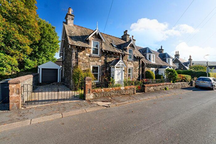 4 Bedroom Detached House For Sale In Cross Road, Peebles, EH45