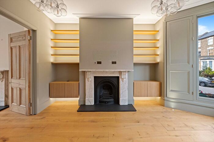 4 Bedroom Property For Sale In Woodstock Road, Finsbury Park, N4
