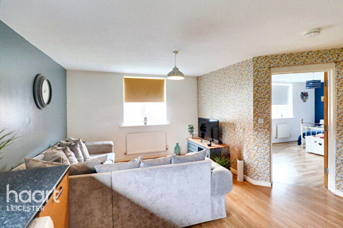 1 Bedroom Apartment For Sale In Sockburn Close, Leicester, LE5