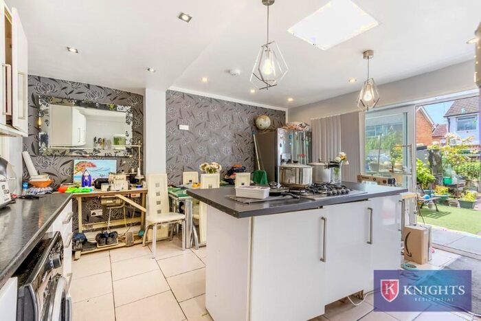 3 Bedroom Terraced House For Sale In Medcalf Road, London, EN3