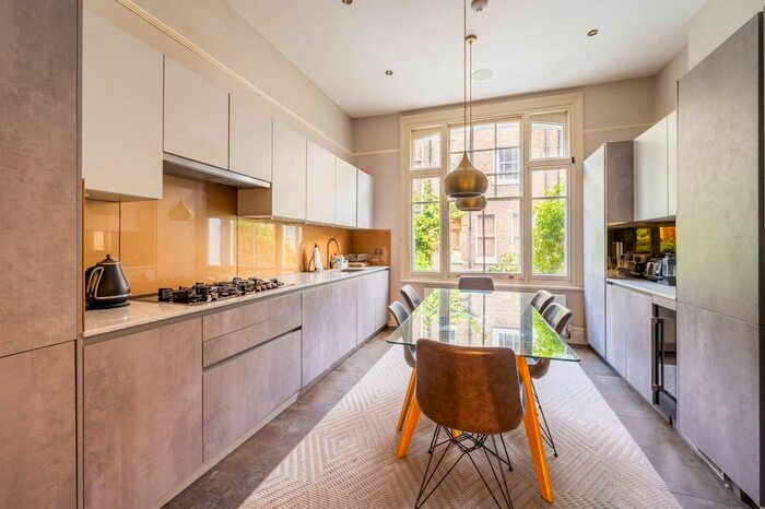 3 Bedroom Maisonette To Rent In Comeragh Road, Barons Court, London, W14