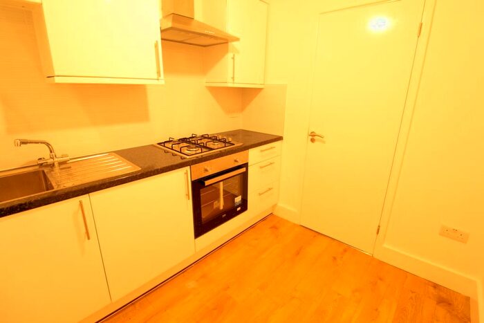 3 Bedroom Flat To Rent In Ealing Road, Wembley, HA0