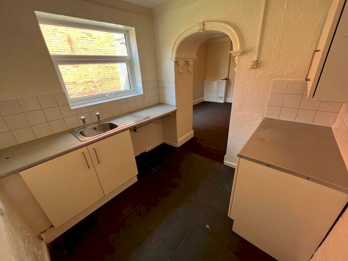 1 Bedroom Flat To Rent In Halesowen Road, Netherton, Dudley, DY2