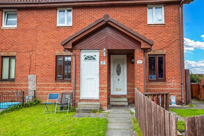 2 Bedroom Flat For Sale In Tillycairn Place, Glasgow, G33