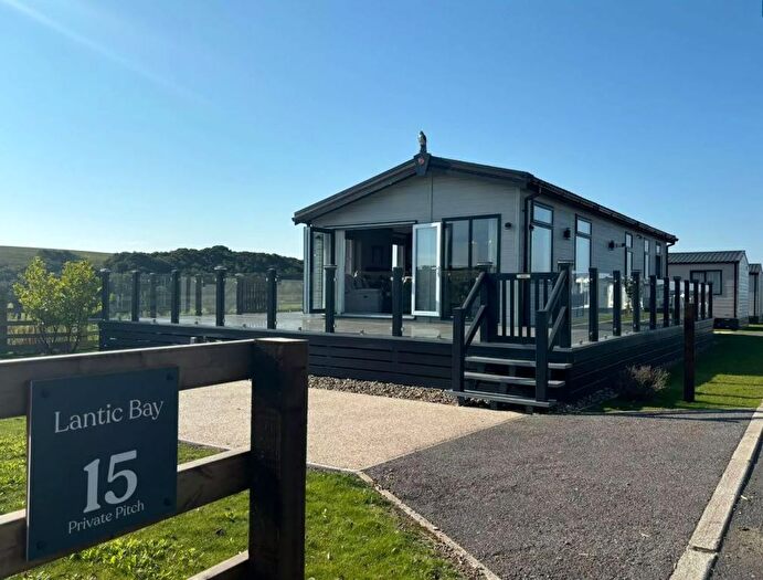 2 Bedroom Lodge For Sale In St. Martin, Looe, PL13