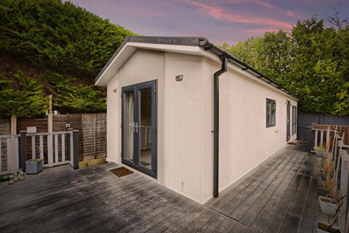 1 Bedroom Park Home For Sale In Alder Avenue, Knaresborough, HG5