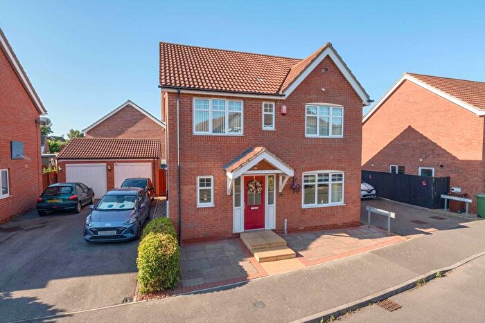 4 Bedroom Detached House For Sale In Amberley Close, Scartho Top, DN33