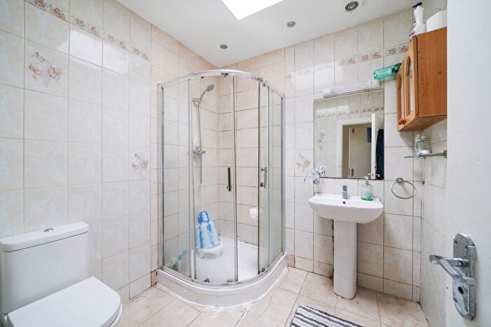 5 Bedroom Semi-Detached House For Sale In Kingsway, Wembley, HA9