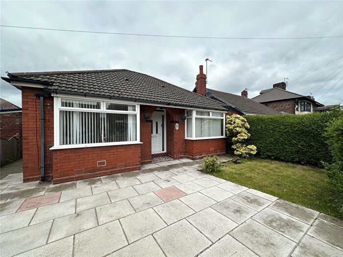 2 Bedroom Bungalow For Sale In Derby Road, Widnes, Cheshire, WA8