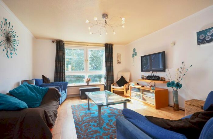 3 Bedroom Terraced House To Rent In Joseph Powell Close, Clapham South, SW12