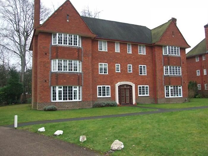 2 Bedroom Flat To Rent In Ellesmere Court, Ellesmere Road, Weybridge, KT13