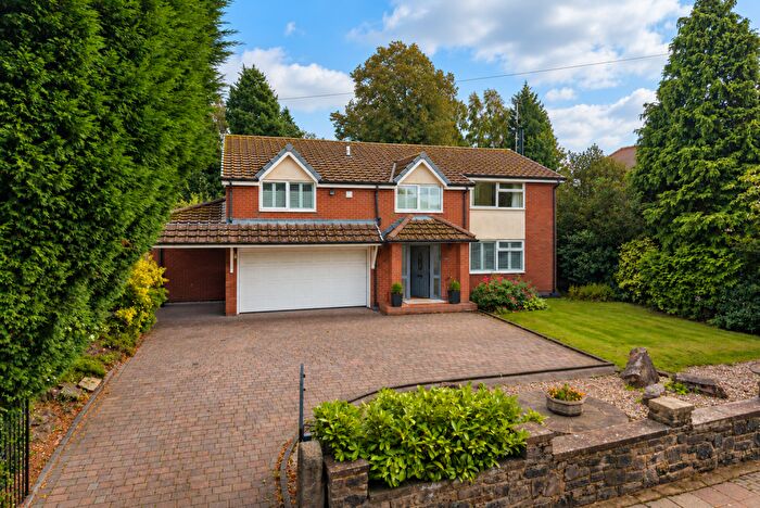 4 Bedroom Detached House For Sale In Compstall Road, Romiley, Stockport, SK6