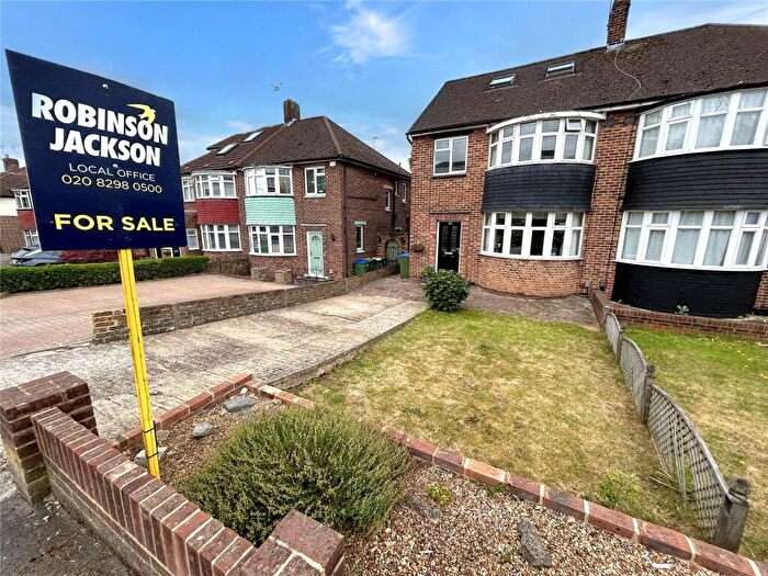 5 Bedroom Semi-Detached House For Sale In Maylands Drive, Sidcup, Kent, DA14