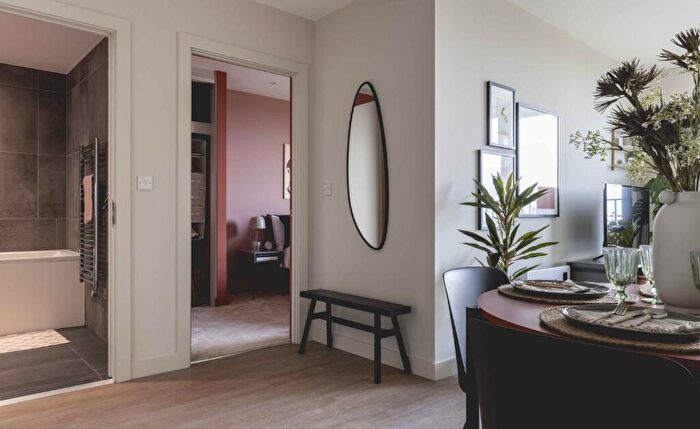 1 Bedroom Apartment To Rent In Apartment, Hove Gardens, BN3