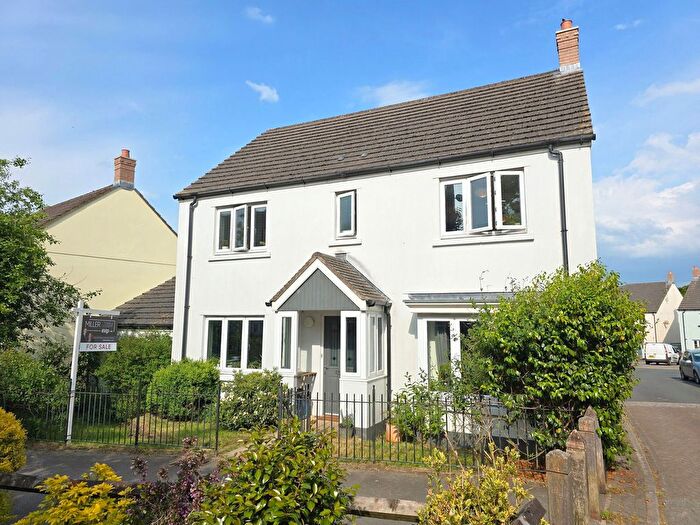 4 Bedroom Detached House For Sale In Hooper Close, Hatherleigh, EX20