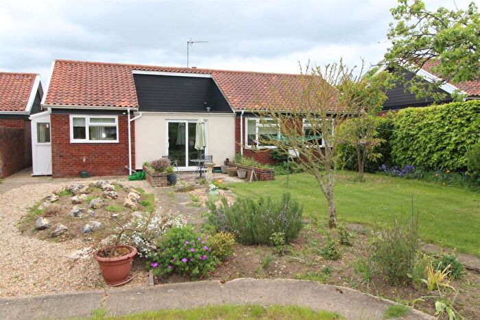 3 Bedroom Detached Bungalow For Sale In Pightle Close, Elmswell, Bury St. Edmunds, IP30