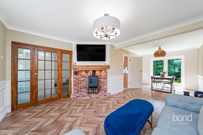 3 Bedroom End Of Terrace House For Sale In Millfields, Danbury, Chelmsford, CM3