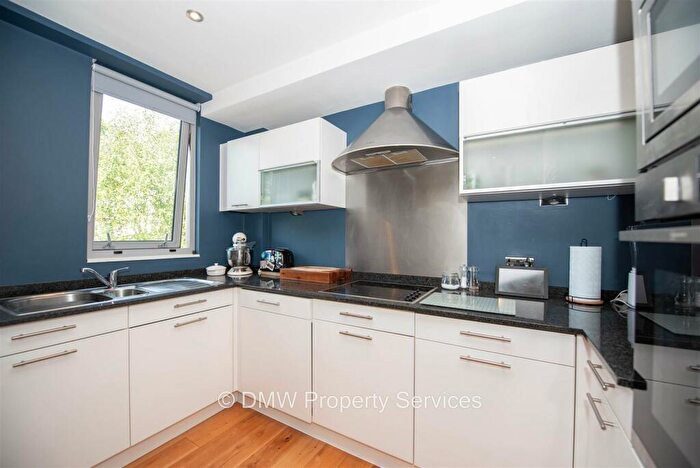 2 Bedroom Apartment To Rent In Cranmer Street, Nottingham, NG3